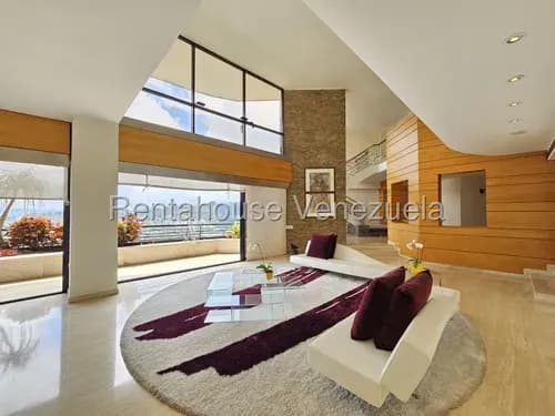 Apartamento En Venta En Colinas De Valle Arriba Penthouse Ph Angela Tochon Techo Doble Altura Terraza 1100 Metros Angela Tochon