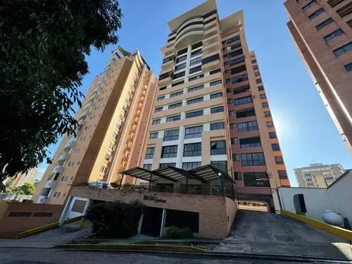 Apartamento En El Parral Edificio Merlot Suites