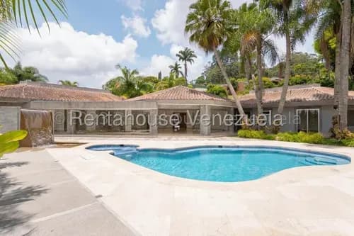 Casa En Venta En La Lagunita Caracas Angela Tochon