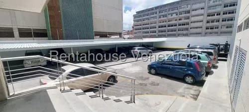 (cliente Directo) Alquiler 26-5761 Alquila Una Oficina De 107.78 M2 En Un Reconocido Centro Empresarial