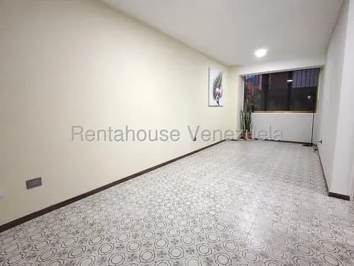 Bello Y Practico Apartamento En Alquiler En Chacao