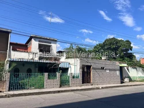 Terreno En Venta En El Centro De Cagua En Aragua 26-7509 Irrr