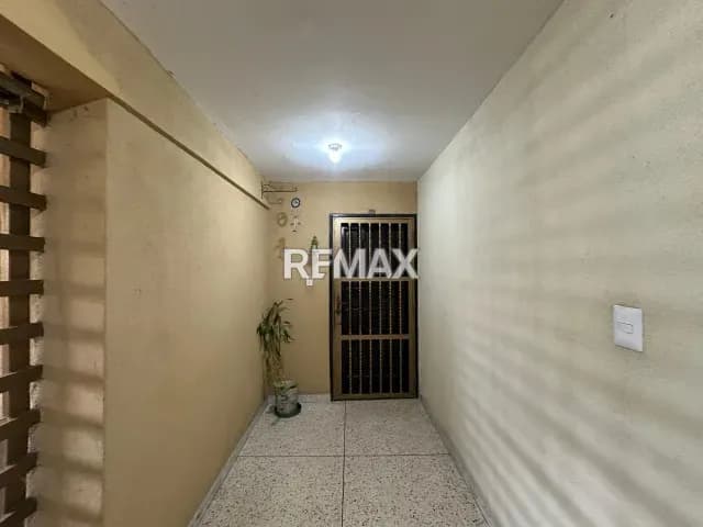 Apartamento en venta en el Edificio Jazmin, Maracaibo