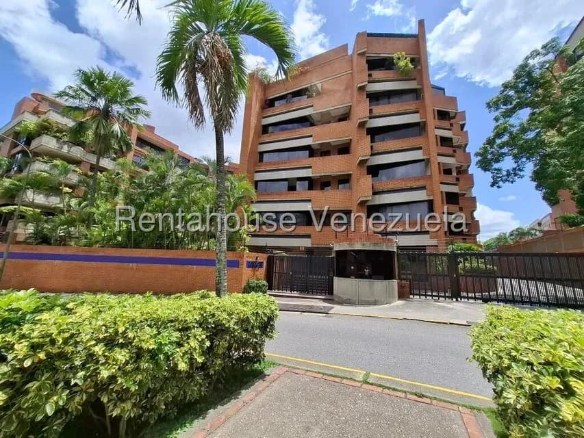 Apartamento (Penthouse) en Alquiler en Campo Alegre, Distrito Metropolitano