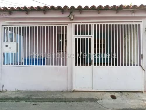 % Rafael Gamarra Ofrece, En Venta Bella Casa En Cabudare, 2f17579, Cerca De Cc Traki, Con Todos Los Servicios Basicos, Contactame!