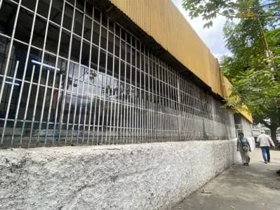 Local Comercial En Alquiler, Los Chaguaramos Pie De Calle Oportunidad