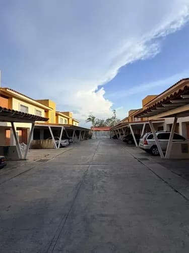 Ad, En Venta Town House En Res. Andrea Suites San Sur Av Principal Don Julio Centeno