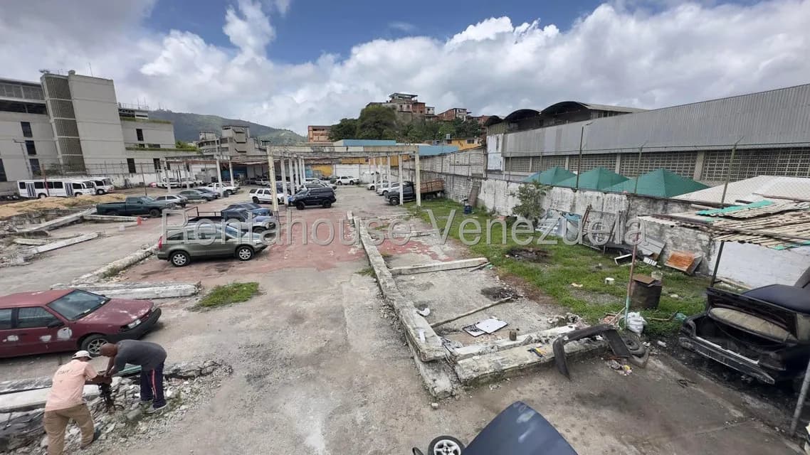 Terreno (Comercial) en Alquiler en Guaicay, Distrito Metropolitano