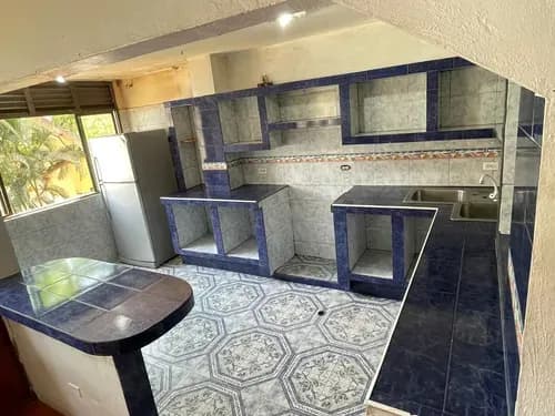 Penthouse En Guataparo Residencias Portachuelo 173 Mts2 Distribuidas En : 3 Habitaciones ( La Principal Con Baño Y Vestier) 1 Baños Adicional 2 Puestos De Estacionamiento Tiene Un Espacio Adicional Q
