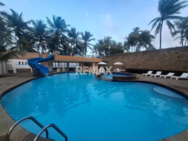 EN VENTA ENCANTADOR APARTAMENTO EN EL EDIFICIO ISLA DE PLATA