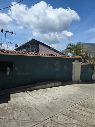 Casa Km 14 Junquito ( Urbanización Monte Alto) Parte Baja