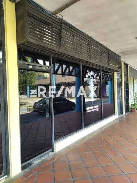 VENTA DE LOCAL COMERCIAL PLANTA BAJA HENRY FORD.