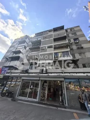 Apartamento Penthouse En Venta En La Avenida Victoria / 153 M2 / (ff)