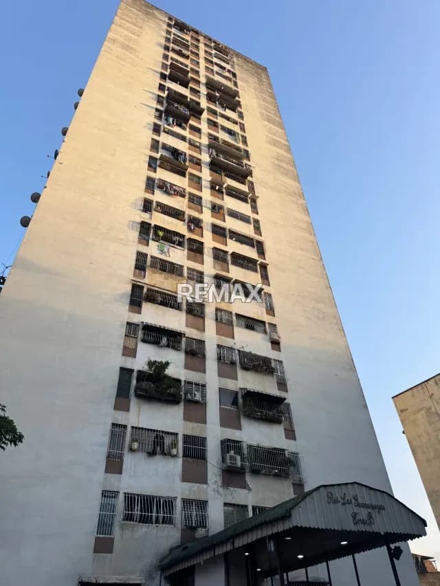 Venta de Apartamento Av San Martín, 71,33M