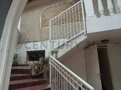 Alquiler de Oportunidad Apartamento tipo estudio Recien Remodelado