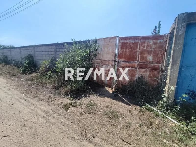 EN VENTA AMPLIO TERRENO DE 1.214.34M2 EN TUCACAS