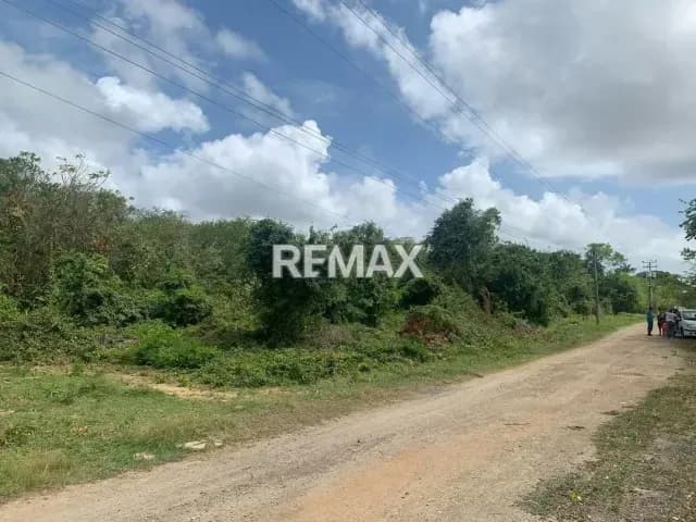 EN VENTA AMPLIO TERRENO SITUADO EN GRANJA EL TUQUE DE 2.732 M2 EN TUCACAS.