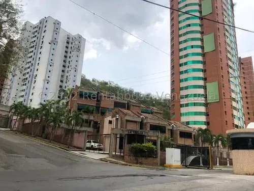 Mp En Venta Townhouse En Las Chimeneas Valencia