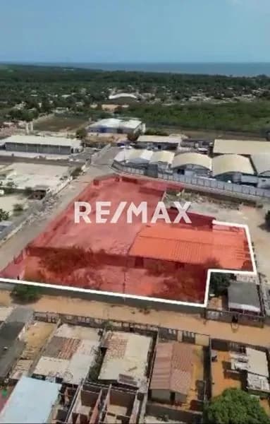 vende: Amplio Terreno cercado, ubicado en la Zona Industrial Norte de Maracaibo