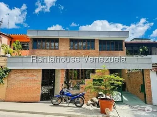 Hermosa Casa En La Urb. Santa Cecilia, Excelente Ubicación. Agenda Tu Visita