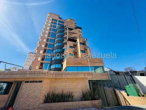 Hermoso Apartamento En Venta En La Soledad En Maracay 26-10442 Irrr