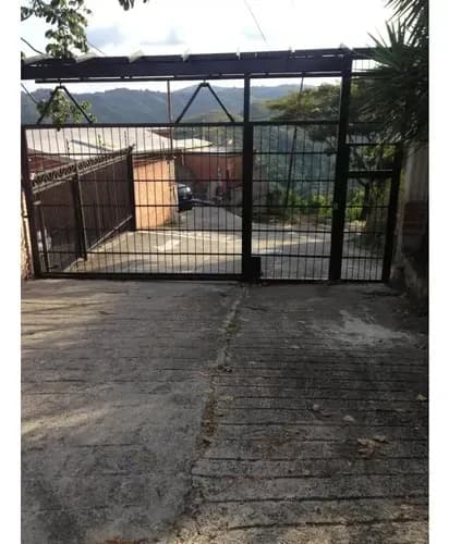 Venta De Terreno En Colinas De La Lagunita
