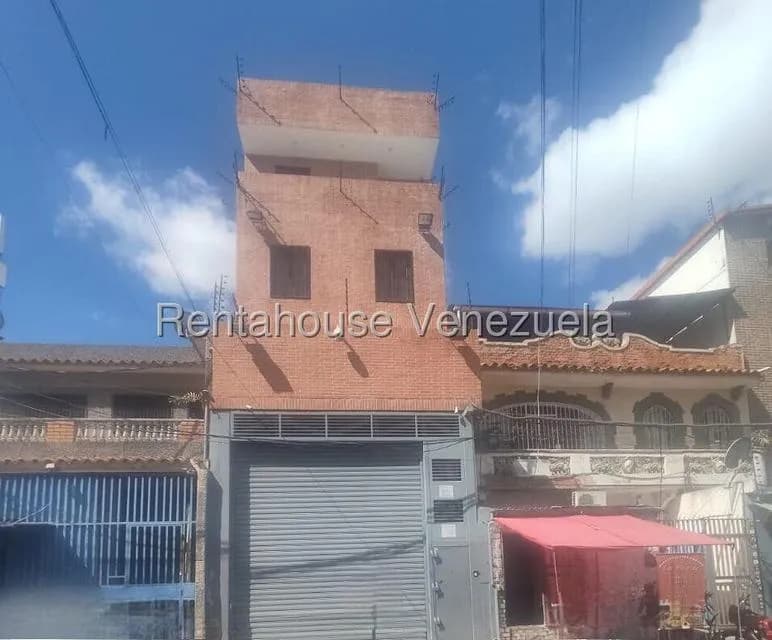 Comercial (Edificio) en Venta en Puente Hierro, Distrito Metropolitano