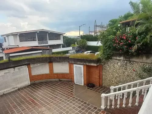 Oportunidad De Inversion 3 Casas Culminadas Y 3 Con Estructuras Por Terminar El Marques