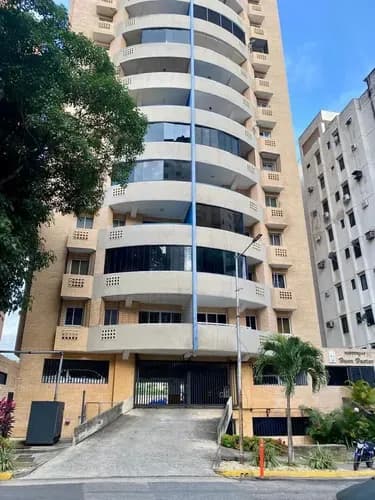 Bello Apartamento En Las Chimeneas Valencia L. C