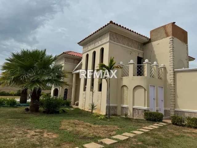 Casa Ampliada en Conjunto Residencial Costa Rosmini Villas