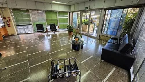 Local En Venta Los Chorros Yf 24-21064