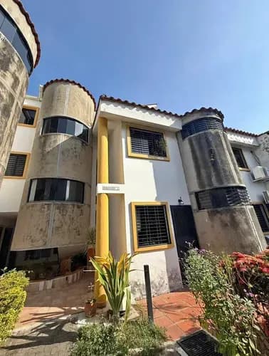 En Venta Apartamento Cerca Del Sambil De Naguanagua, Conjunto Residencial El Rincón. Jmgb