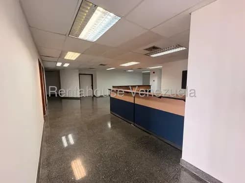 Con Excelente Ubicación En La Ciudad De Maracaibo, Rent-a-house Tiene Para Tí Esta Espectacular Oficina Donde Puedes Desarrollar Tu Empresa Con Visión Al Futuro. Amplia, Cómoda Y Espaciosa. LG