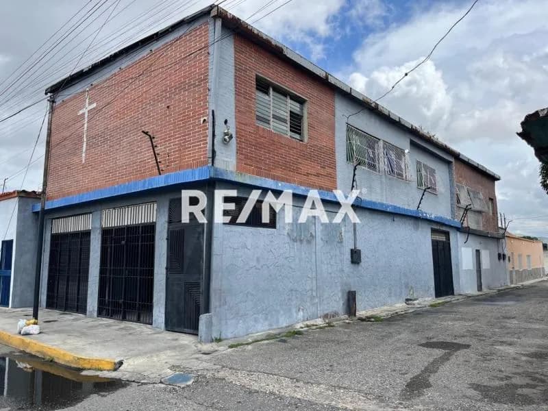 Casa con Local Comercial en Venta Carrera 24 con Calle 47 Zona Oeste - Barquisimeto