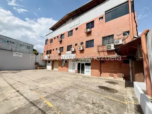 % Rafael Gamarra Ofrece En Venta Consultorio, En Barquisimeto 2f18408, En Impecables Condiciones, Moderno, Con Todos Los Servicios Basicos! Contactame.