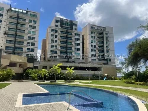 (cliente Directo) Venta 25-3243 Exclusiva Propiedad En Obra Blanca, Ubicada En Una De Las Zonas Más Cotizadas Y De Mayor Revalorización De La Ciudad, La Lagunita Country Club.