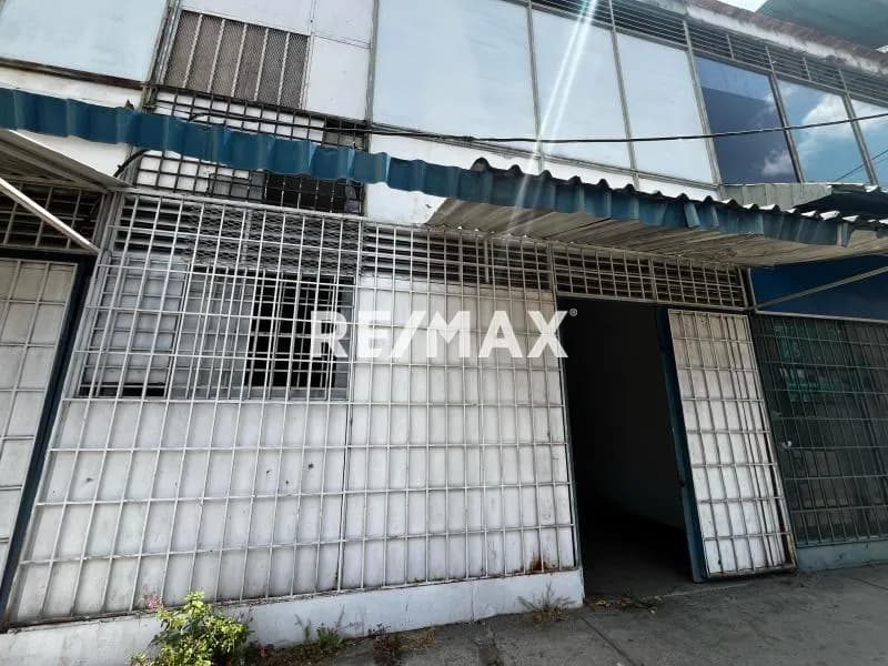 Alquiler de local de 100 Metros cuadrados sector centro de Maracay