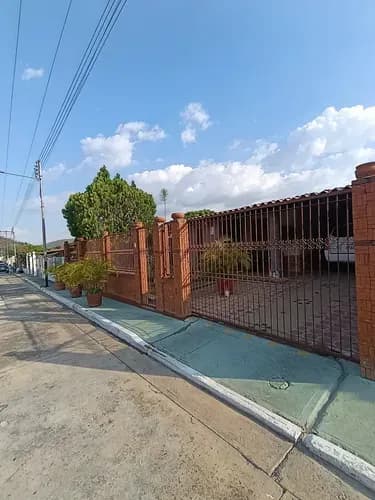 Yn En Venta Amplia Y Acogedora Casa En La Urb.parque Residencial Campestre La Cumaca San Diego* A Carabobo Conjunto Privado 505 Mts De Terreno 120 Mts De Construcción 3 Habitaciones 3 Baños Comp