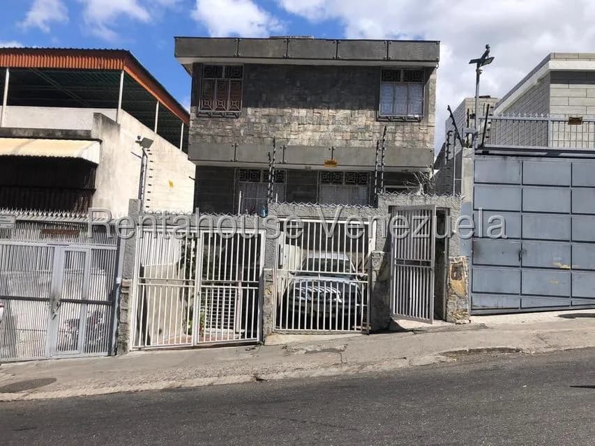 Casa (Multipes Niveles) en Venta en El Llanito, Distrito Metropolitano