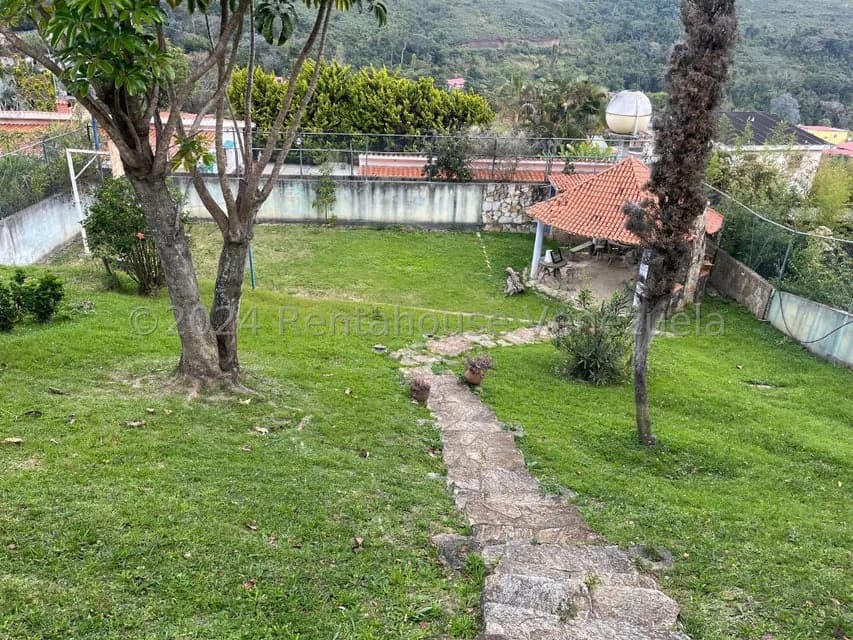Casa (Casas de Campo) en Venta en La Niebla, Vargas