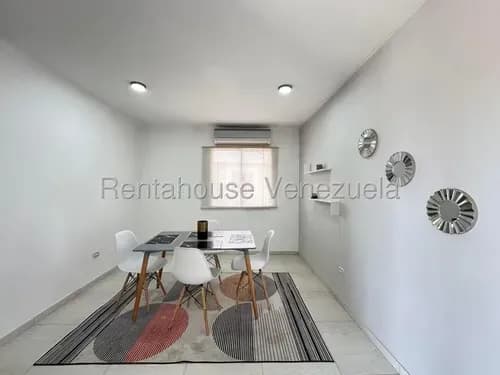 Hermoso Y Cómodo Apartamento En Venta En Exclusivo Conjunto Privado De La Floresta # 26-20864