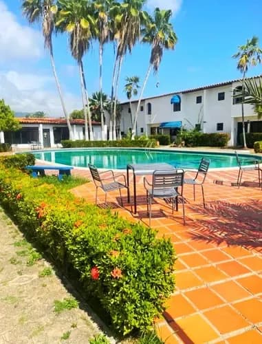 Towhouse En Alquiler Vacaional, En Urb Maneiro De Pampatar Isla De Margarita