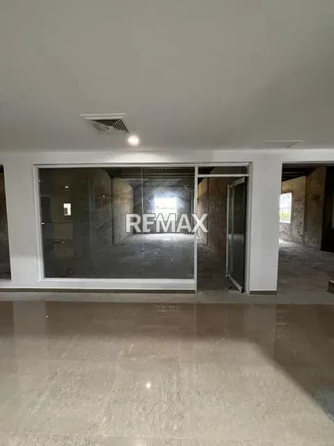 Se alquila Local Comercial