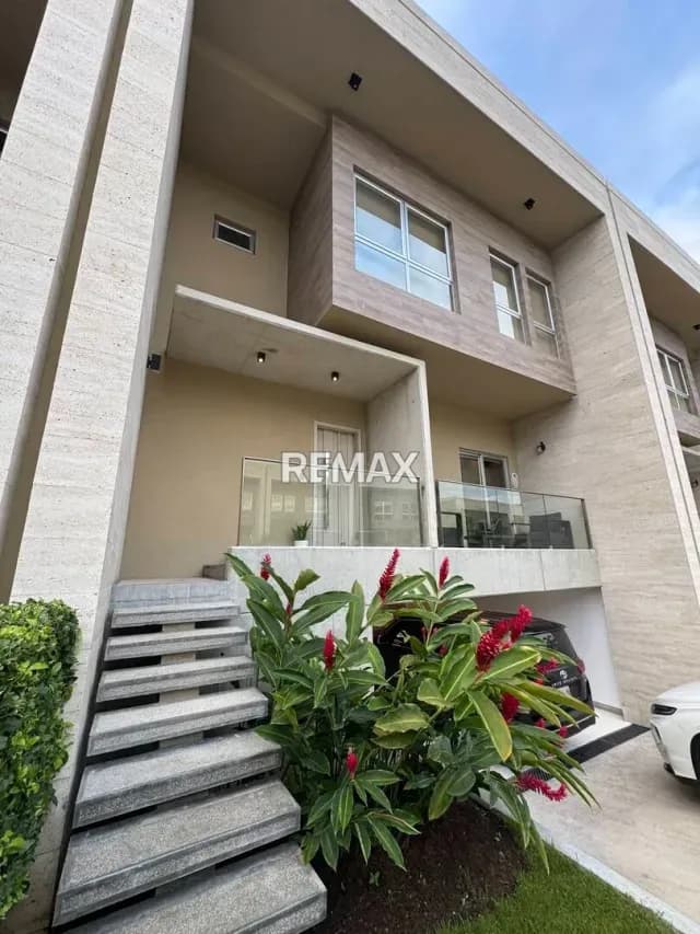 Townhouse en venta en Cumbres de Guataparo