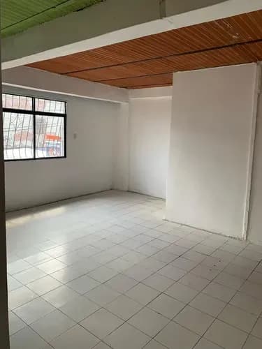 Local En Alquiler Barrio Obrero San Cristobal Tachira Área 90 Mtrs2 Aproximadamente 1 Baño 4 Ambientes Ideal Para Un Rubro Que No Requiera Visibilidad Directa: Depósito, Oficina, Otros.