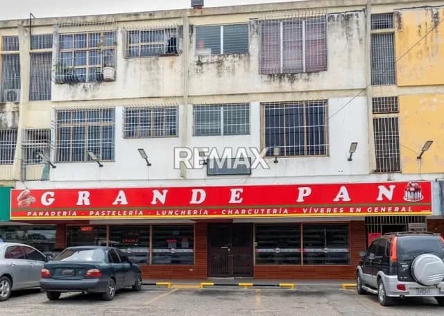 Panadería Centro Comercial Reana, Circunvalación 2. En Venta