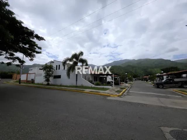 En venta Casa Conj Res Villas de Alcalá Sector la Cumaca San Diego