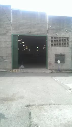 Varios Galpones En Mariche Km1. Varios Metrajes.