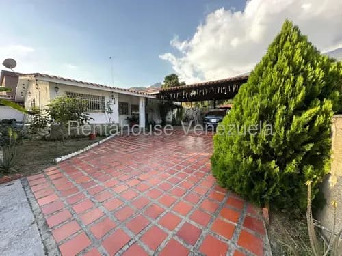 Casa De Lujo En Venta En El Limón En Maracay 26-14031 Irrr