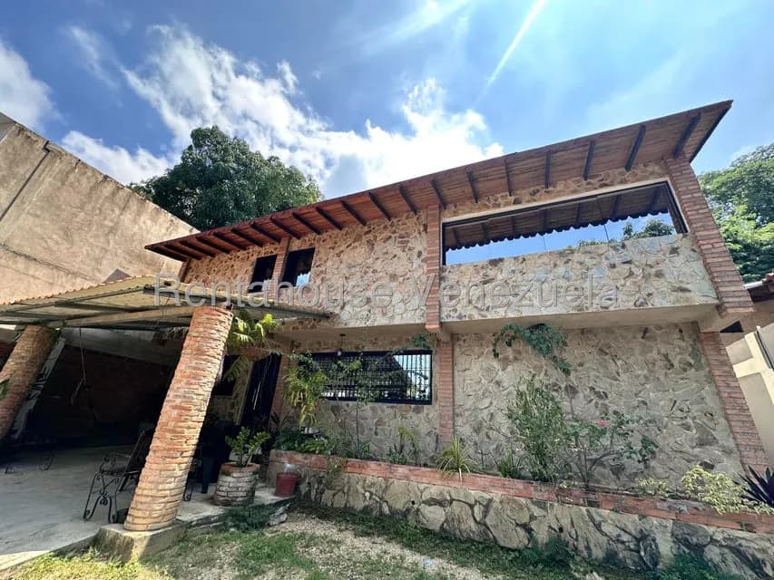 Casa en venta - $125k